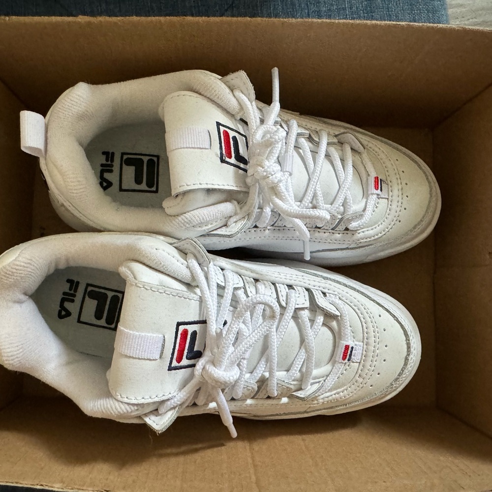Fila Size 5Y EUC
